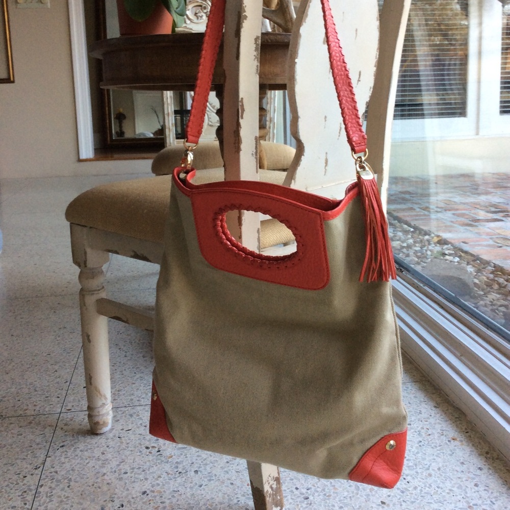 HENRI BENDEL MAGAZINE TOTE 🍁